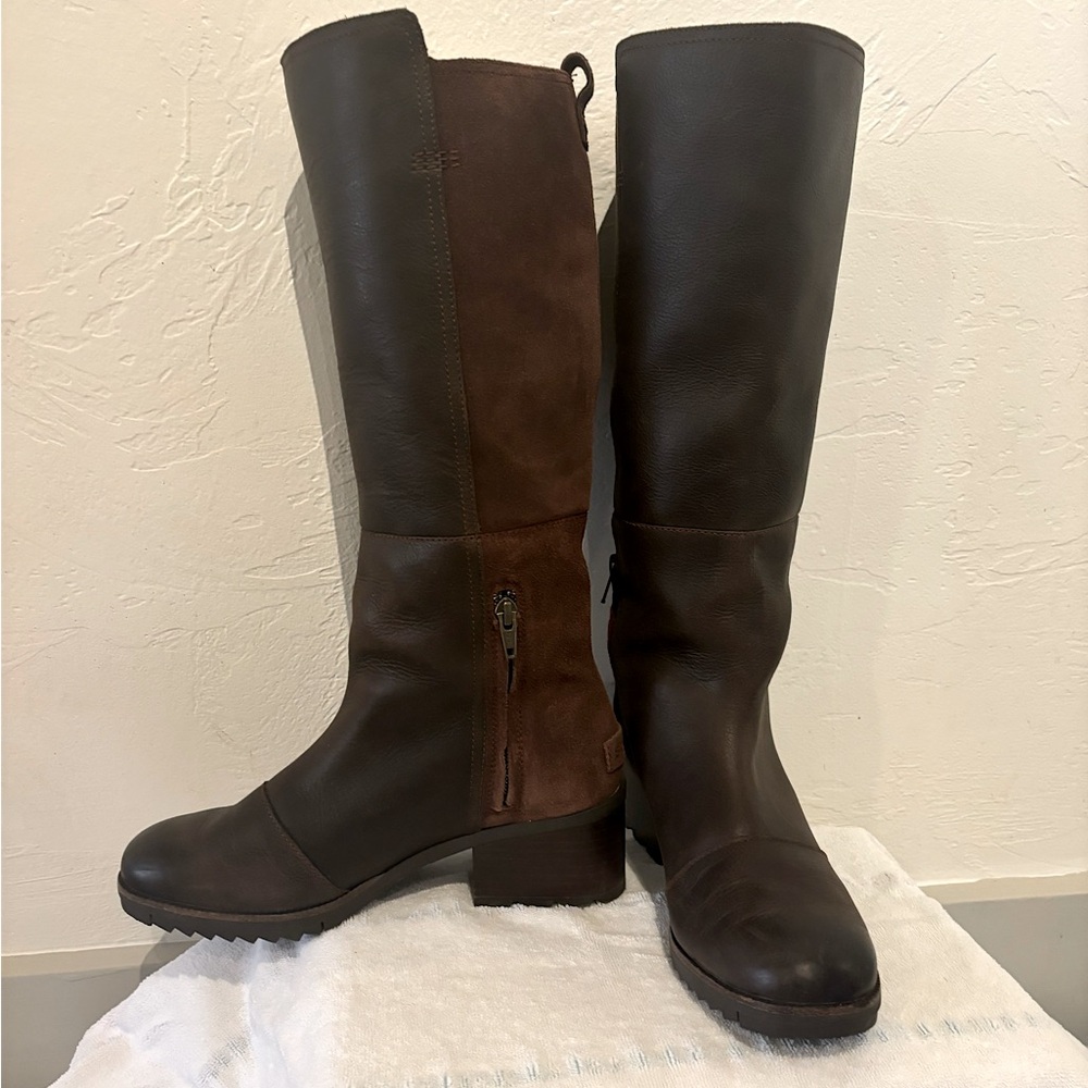 Sorel Cate leather knee-high boot. Block heel, brown, size 8